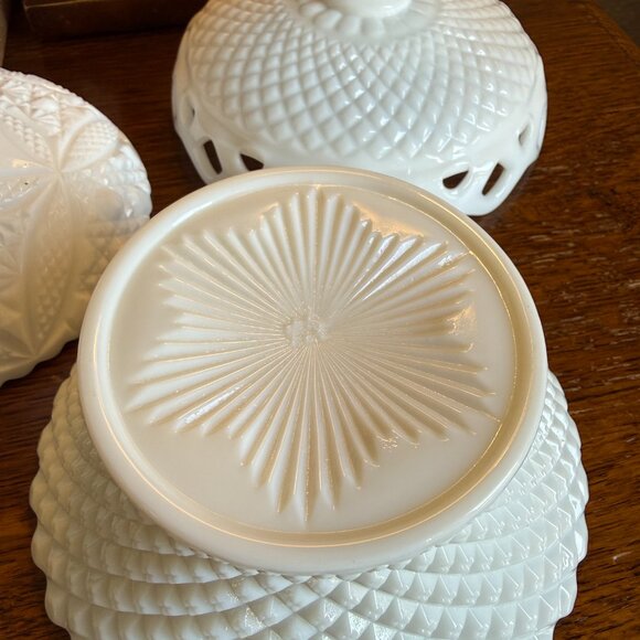 3 Vintage Milk Glass Candy Dishes - Picture 9 of 15